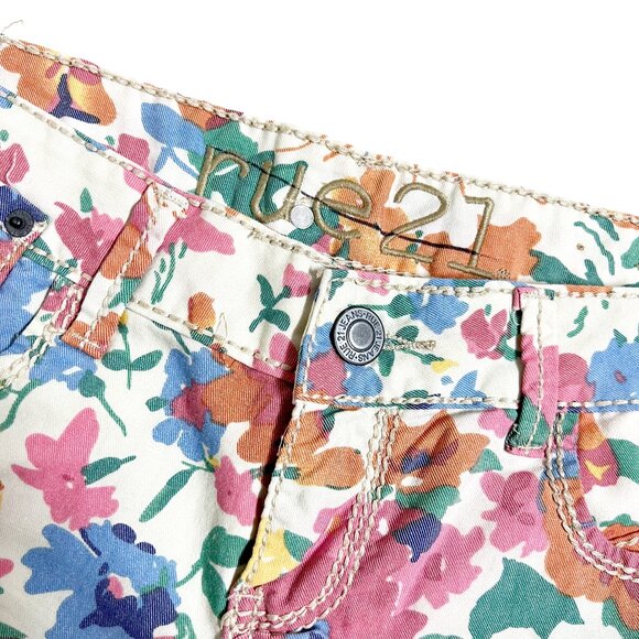 Rue21 Floral Denim Shorts (size 5/6) - Picture 5 of 8